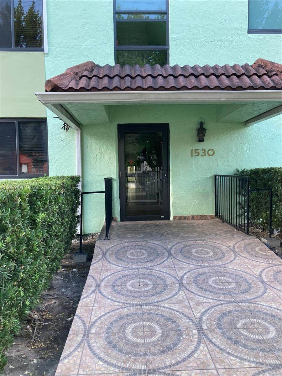 1530 2nd St - Photo 1