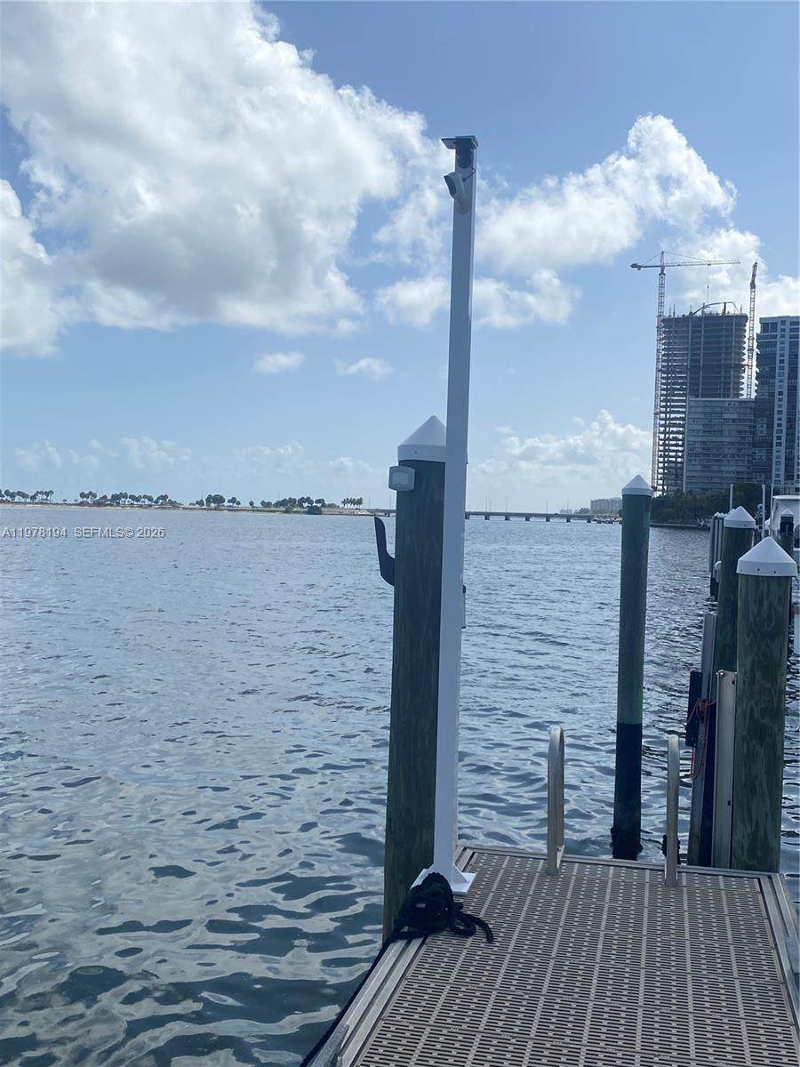 https://bt-photos.global.ssl.fastly.net/miami/orig_boomver_1_A11978194-2.jpg