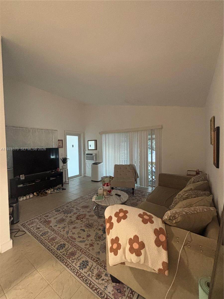 75 Washington Ave - Photo 1