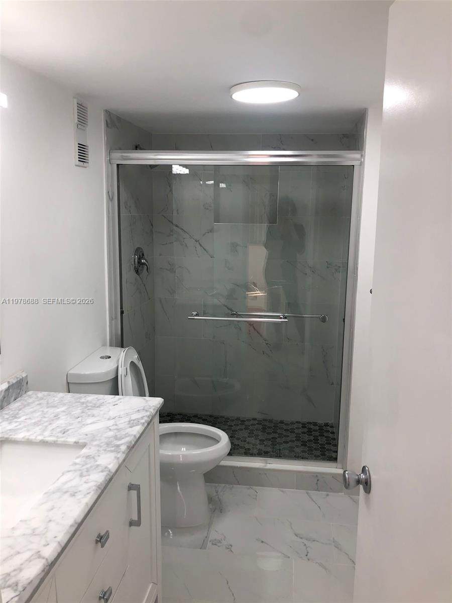 https://bt-photos.global.ssl.fastly.net/miami/orig_boomver_1_A11978688-2.jpg
