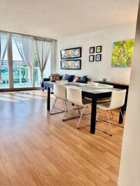 https://bt-photos.global.ssl.fastly.net/miami/orig_boomver_1_A11978698-2.jpg