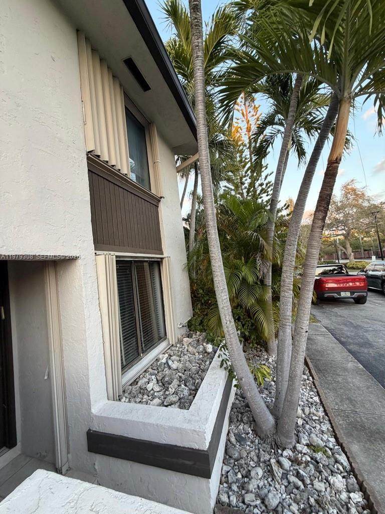 https://bt-photos.global.ssl.fastly.net/miami/orig_boomver_1_A11979308-2.jpg