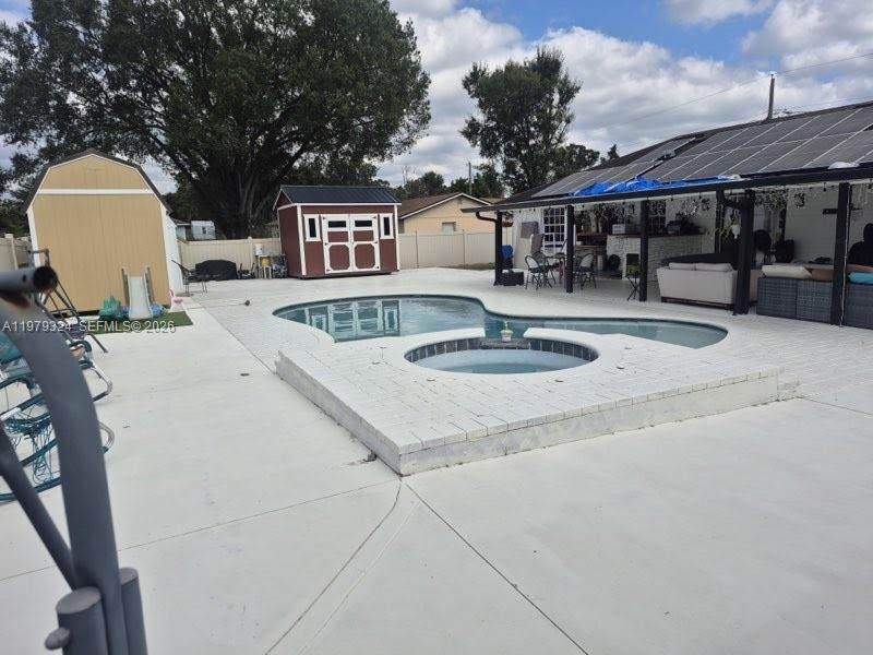 8016 Apache Ln - Photo 1