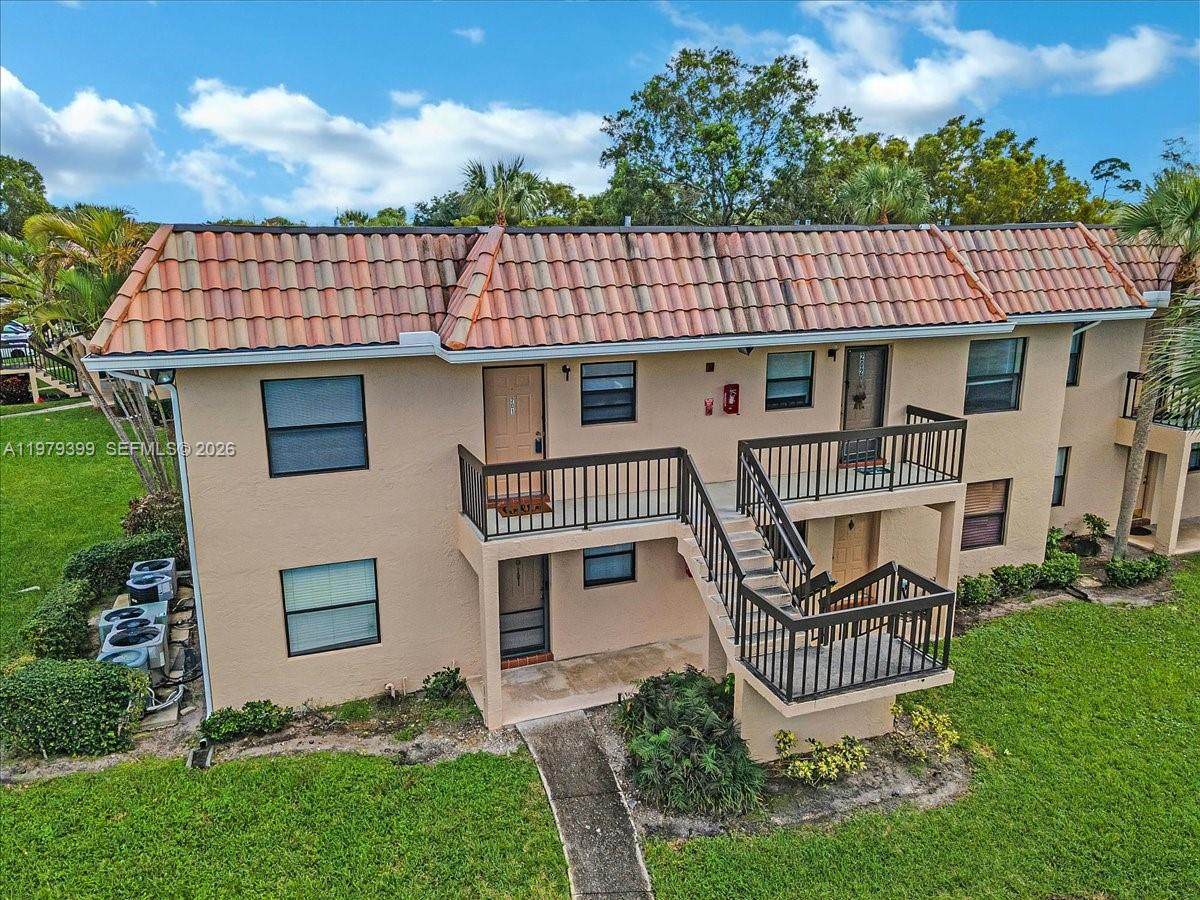 6832 Palmetto Cir S - Photo 1
