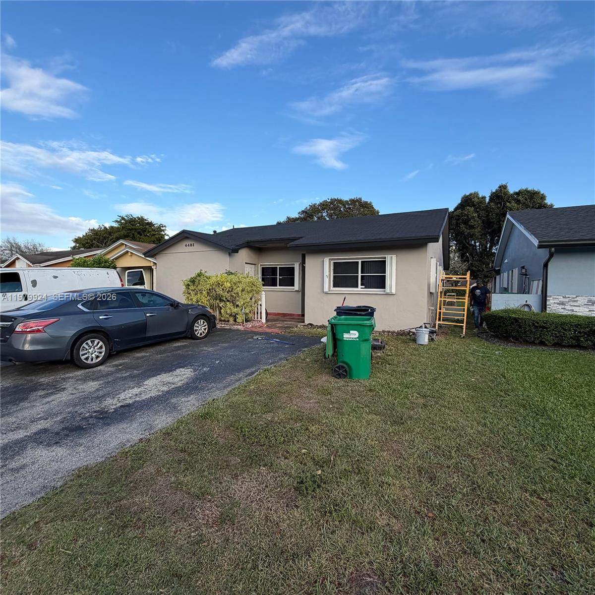 4421 138th Ct - Photo 1