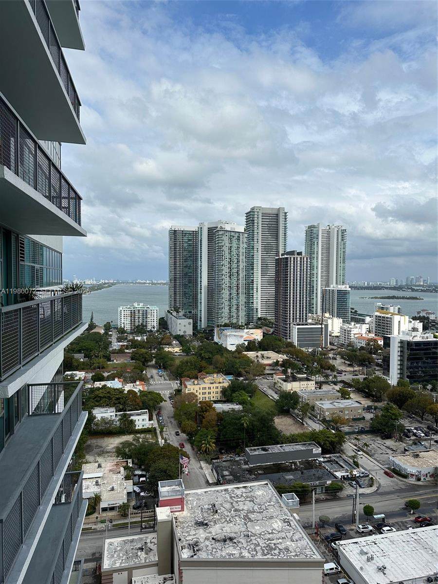 https://bt-photos.global.ssl.fastly.net/miami/orig_boomver_1_A11980072-2.jpg