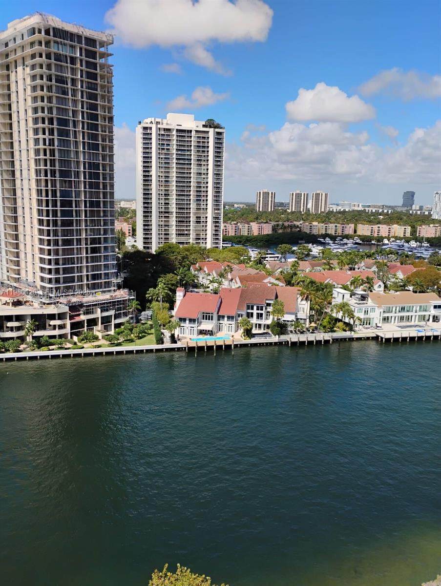 https://bt-photos.global.ssl.fastly.net/miami/orig_boomver_1_A11980120-2.jpg