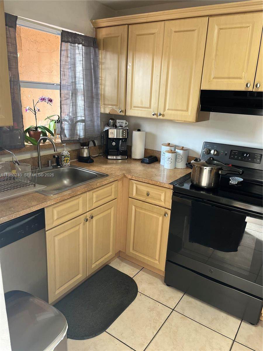 4331 11th Ln - Photo 1