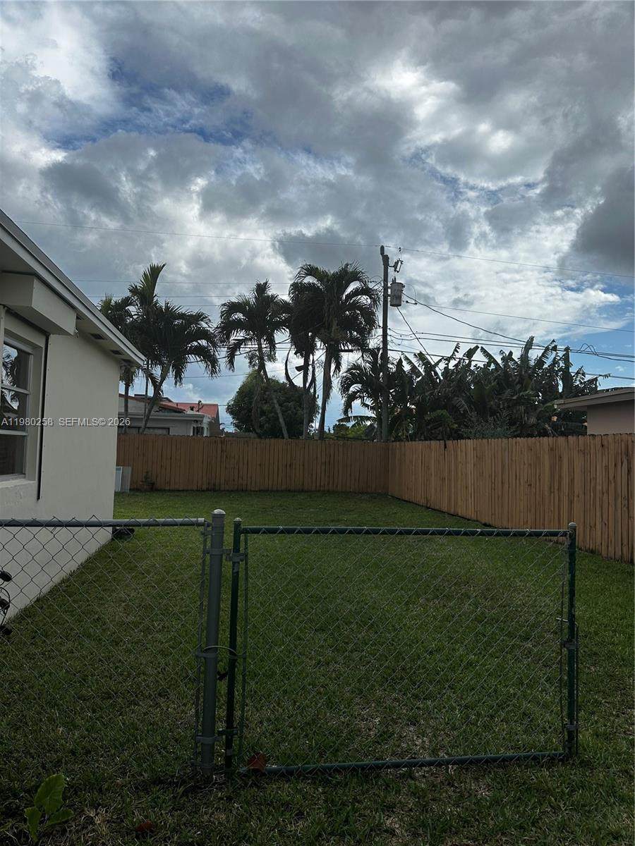https://bt-photos.global.ssl.fastly.net/miami/1280_boomver_1_A11980258-2.jpg