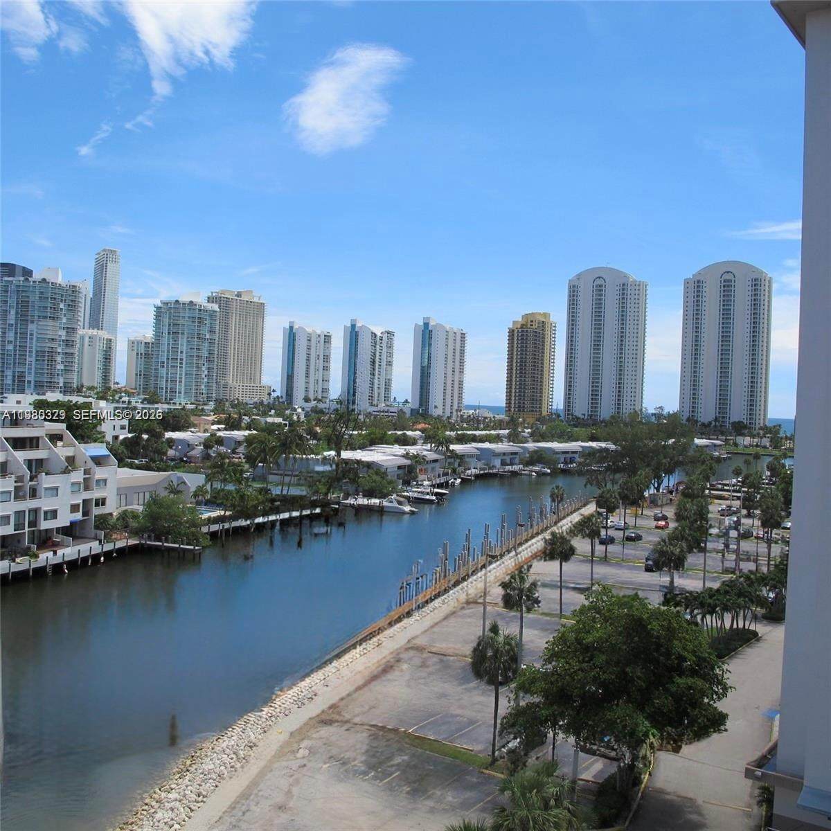 400 Kings Point Dr - Photo 1