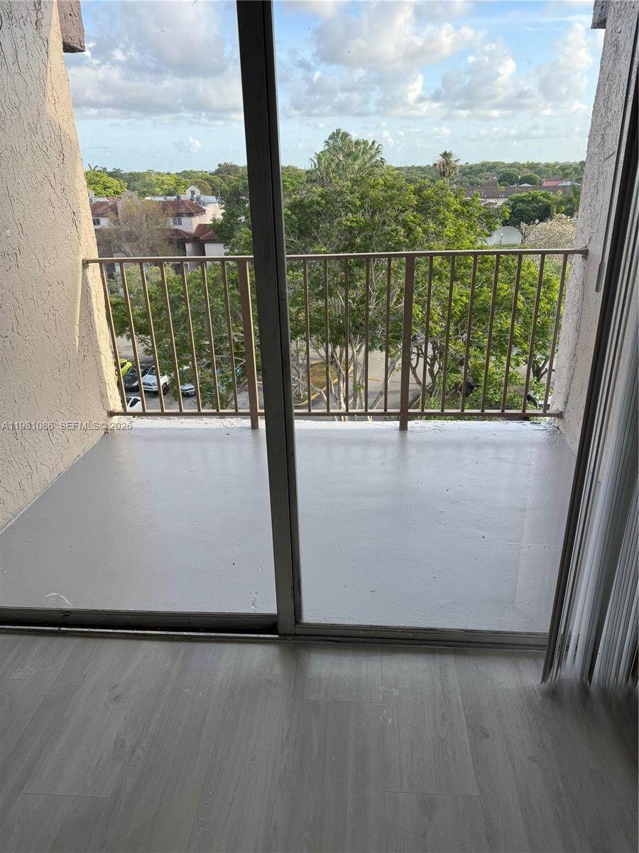 https://bt-photos.global.ssl.fastly.net/miami/orig_boomver_2_A11981086-2.jpg