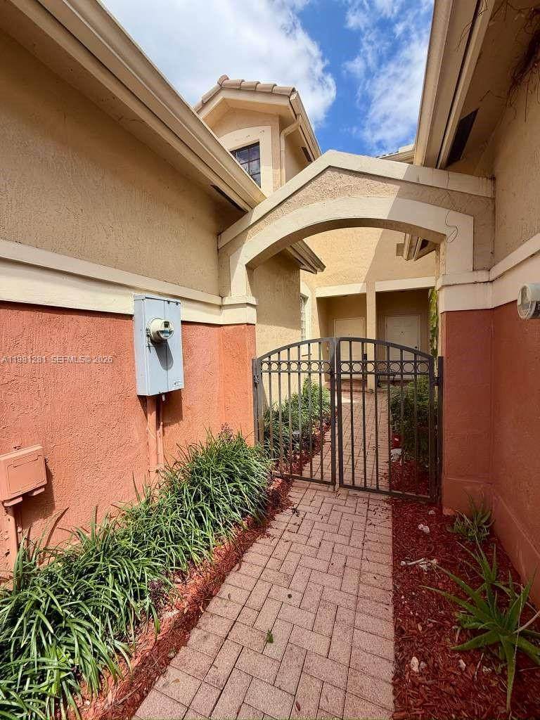 https://bt-photos.global.ssl.fastly.net/miami/orig_boomver_1_A11981281-2.jpg