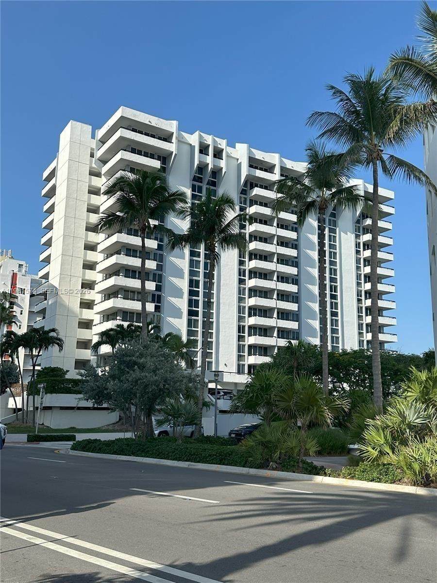 3200 Collins Ave - Photo 1
