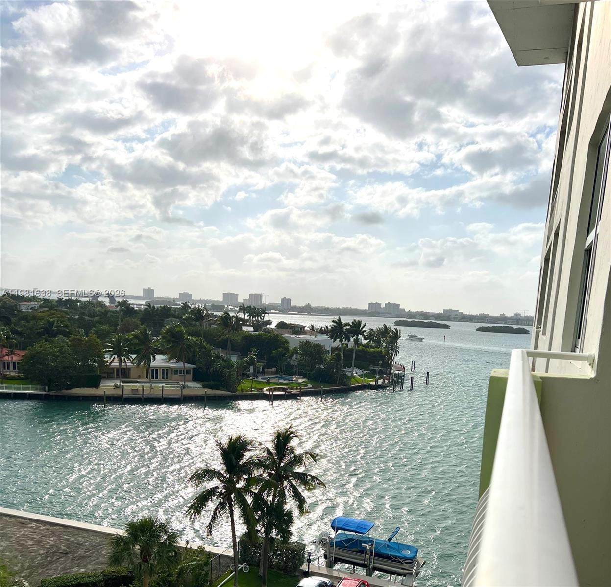 https://bt-photos.global.ssl.fastly.net/miami/orig_boomver_1_A11981638-2.jpg
