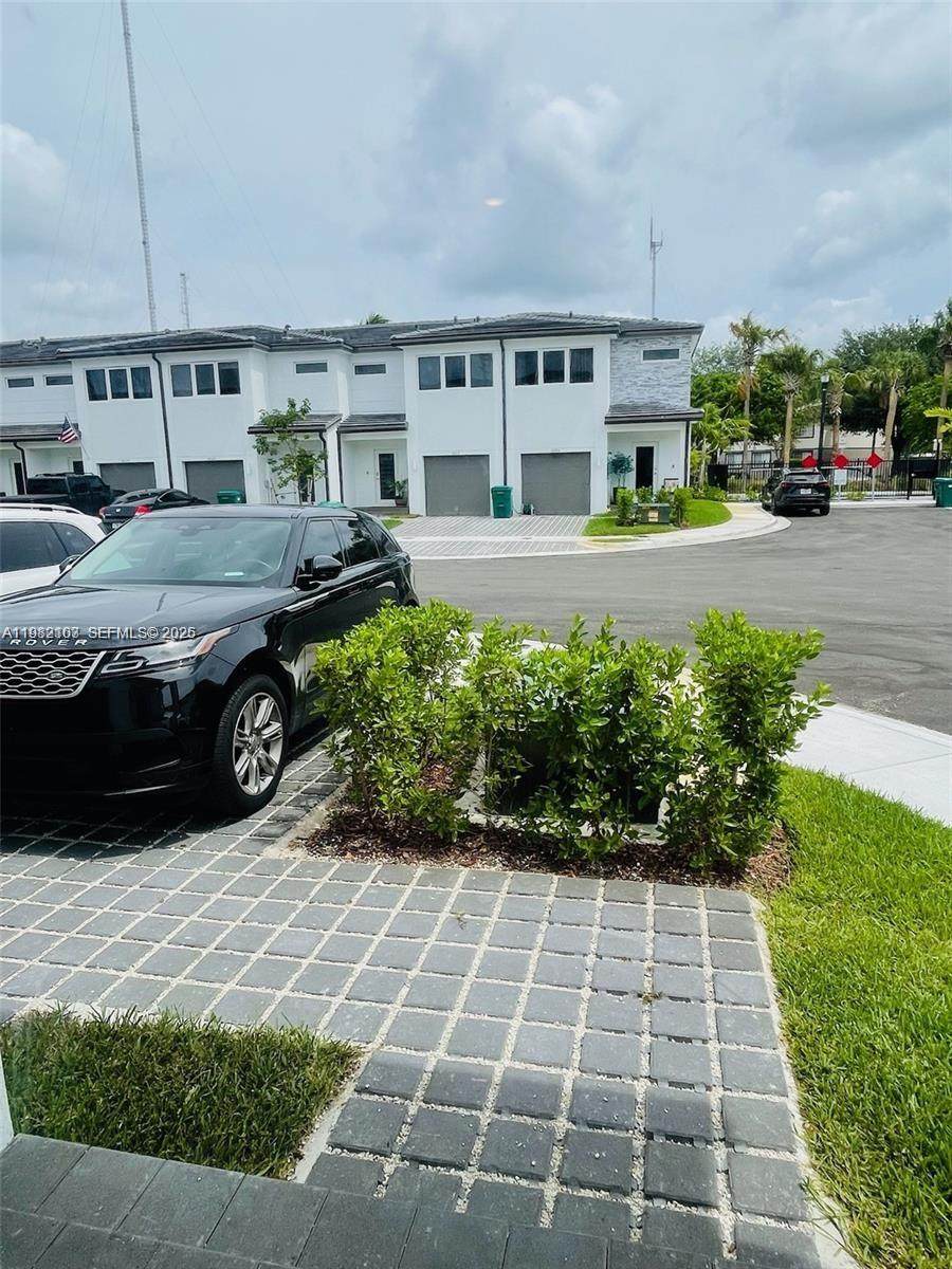 https://bt-photos.global.ssl.fastly.net/miami/orig_boomver_1_A11982103-2.jpg
