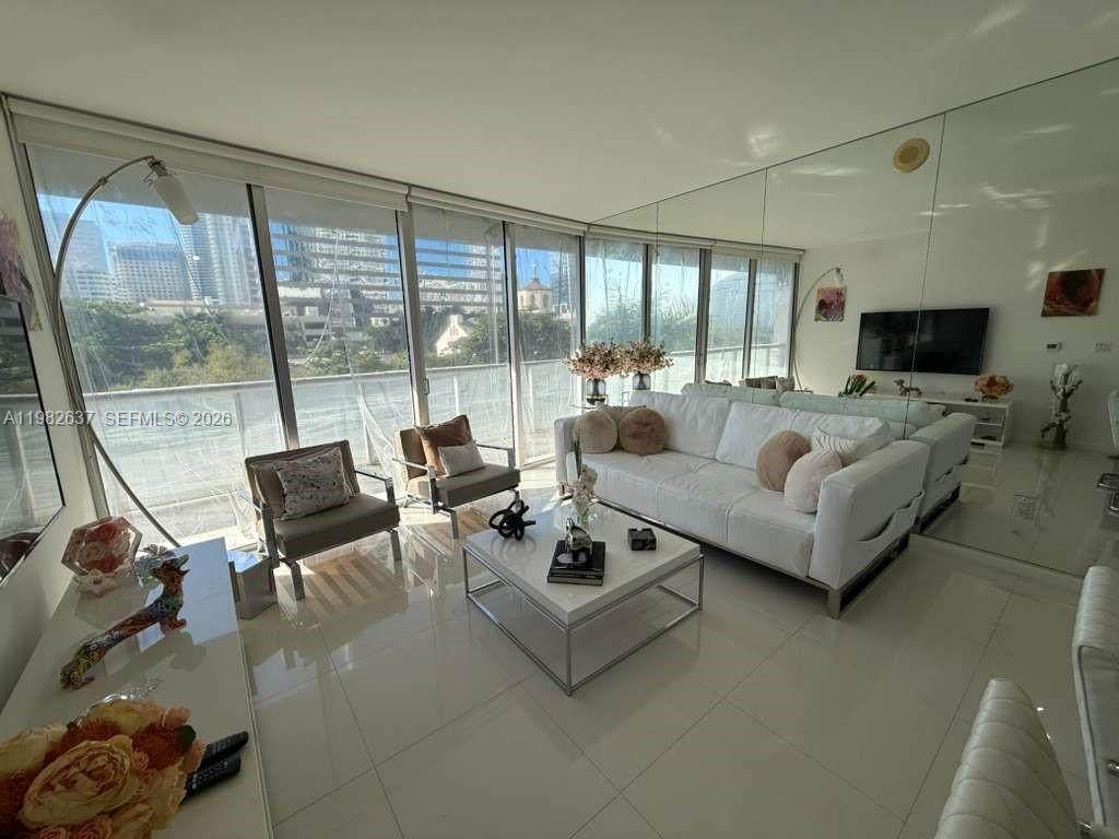 https://bt-photos.global.ssl.fastly.net/miami/orig_boomver_1_A11982637-2.jpg