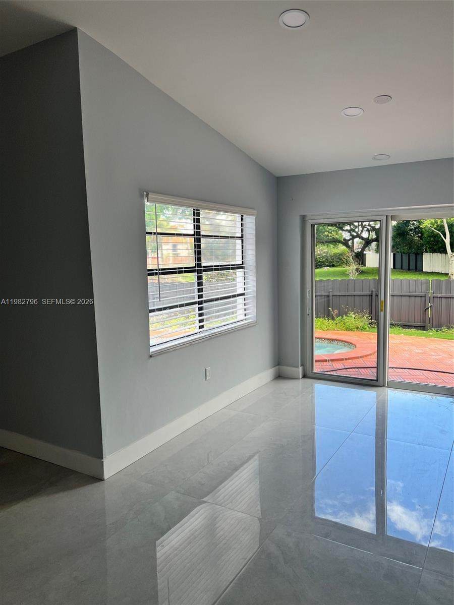 https://bt-photos.global.ssl.fastly.net/miami/orig_boomver_1_A11982796-2.jpg