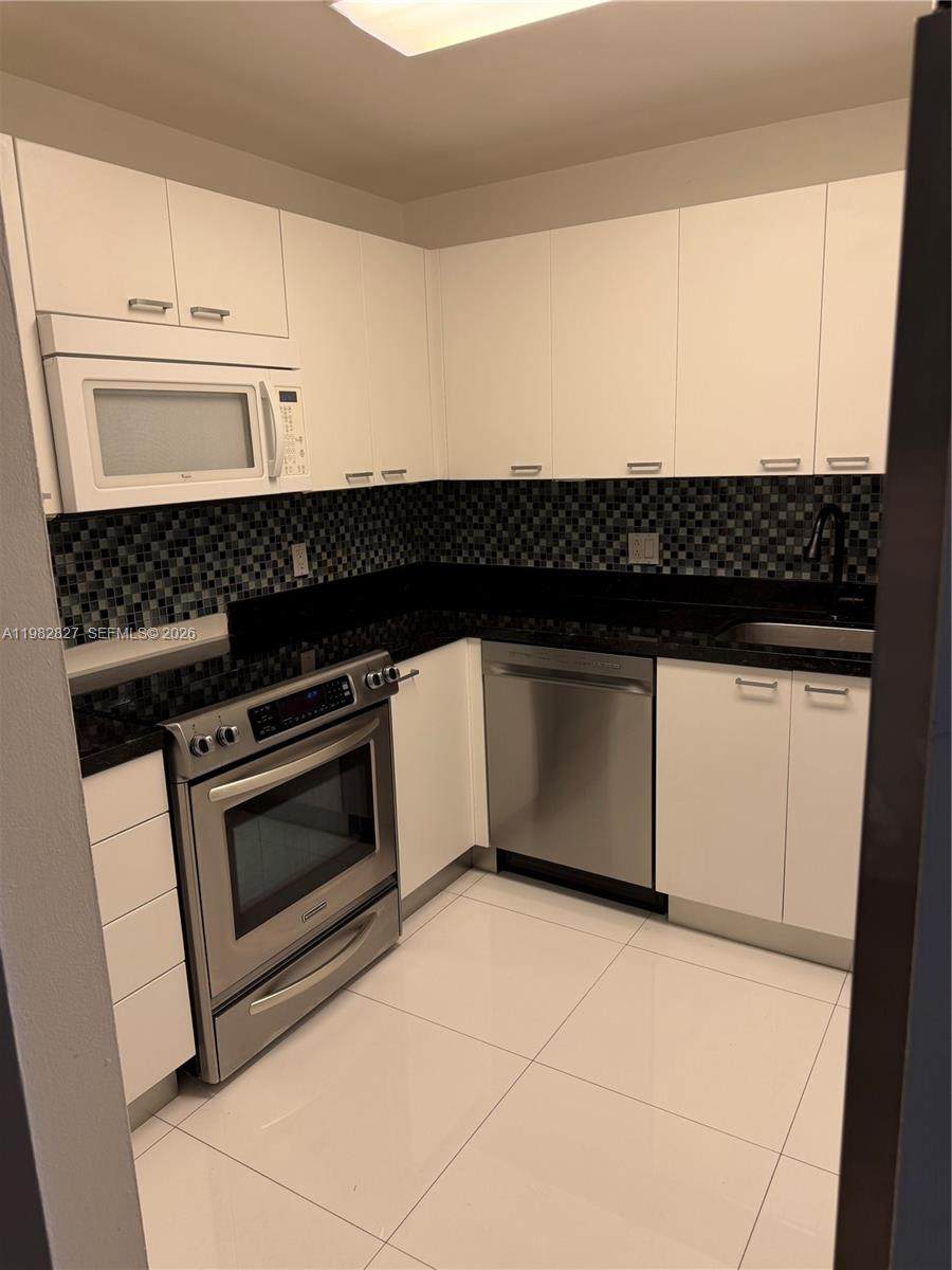 7925 86th St - Photo 1