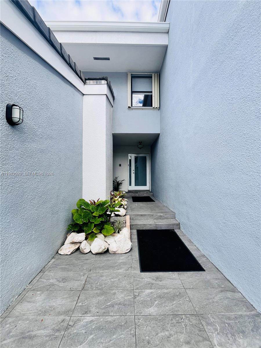 https://bt-photos.global.ssl.fastly.net/miami/1280_boomver_1_A11982929-2.jpg
