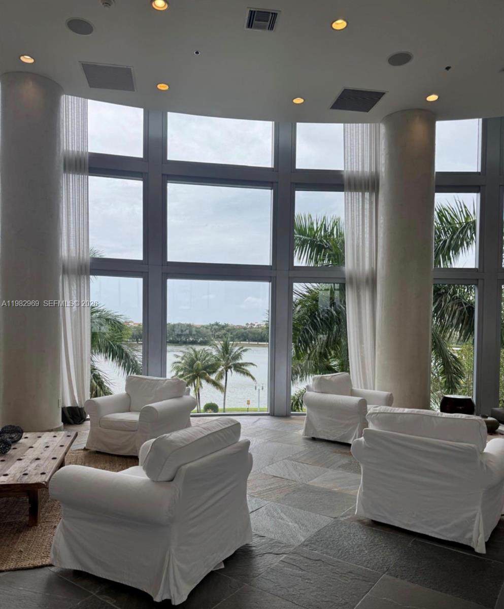 https://bt-photos.global.ssl.fastly.net/miami/orig_boomver_1_A11982969-2.jpg
