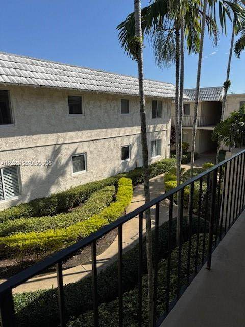8601 68th Ct - Photo 1