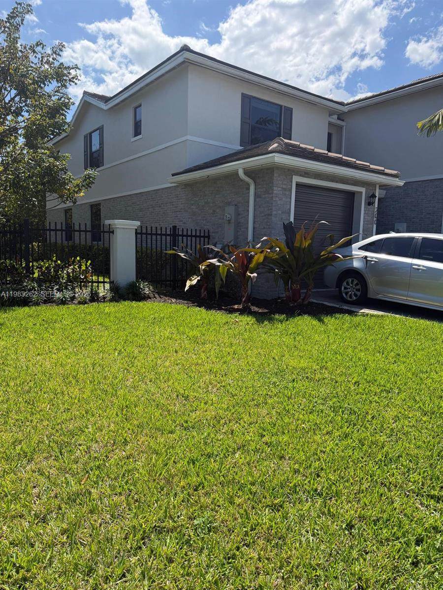 https://bt-photos.global.ssl.fastly.net/miami/orig_boomver_1_A11983262-2.jpg