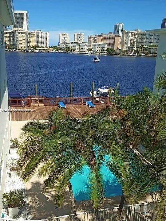https://bt-photos.global.ssl.fastly.net/miami/orig_boomver_1_A11983459-2.jpg