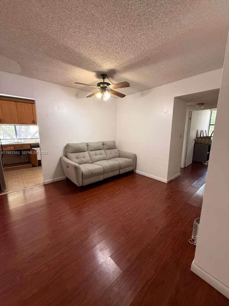 https://bt-photos.global.ssl.fastly.net/miami/orig_boomver_1_A11983591-2.jpg