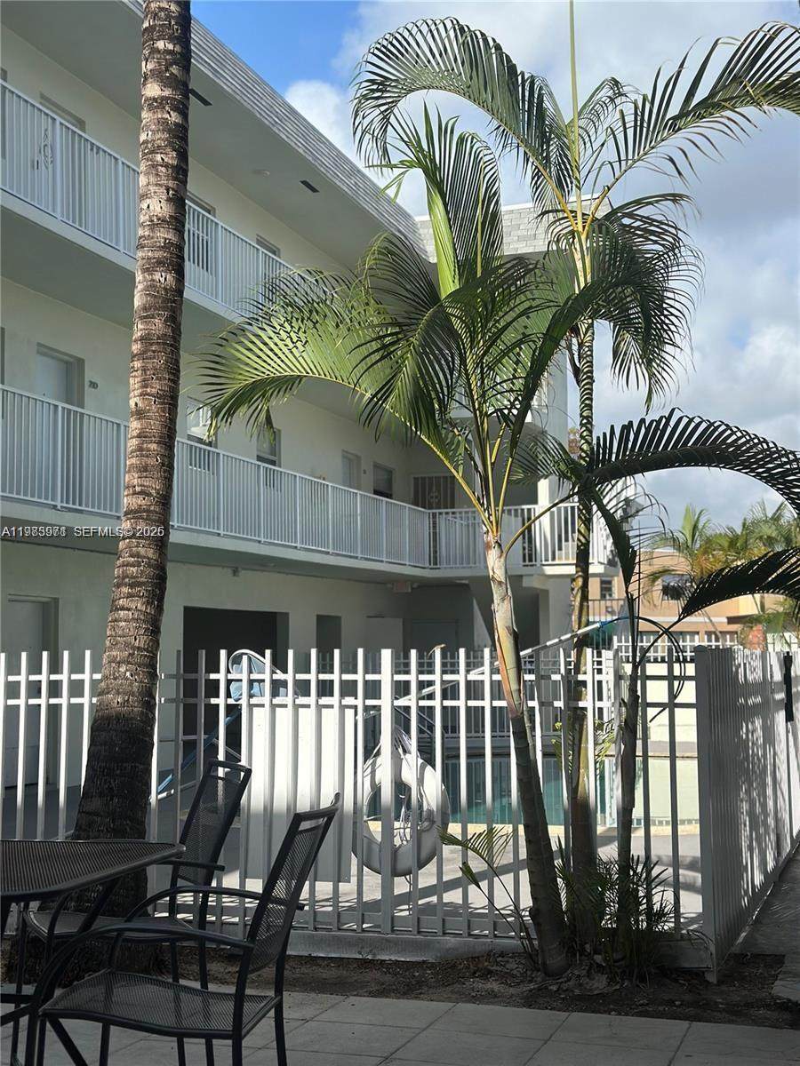 https://bt-photos.global.ssl.fastly.net/miami/orig_boomver_1_A11983971-2.jpg