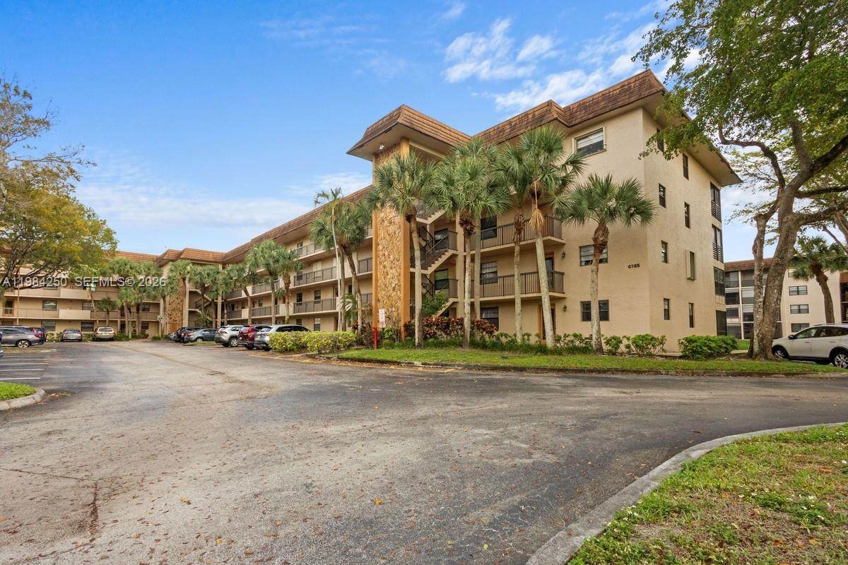4965 Sabal Palm Blvd - Photo 1