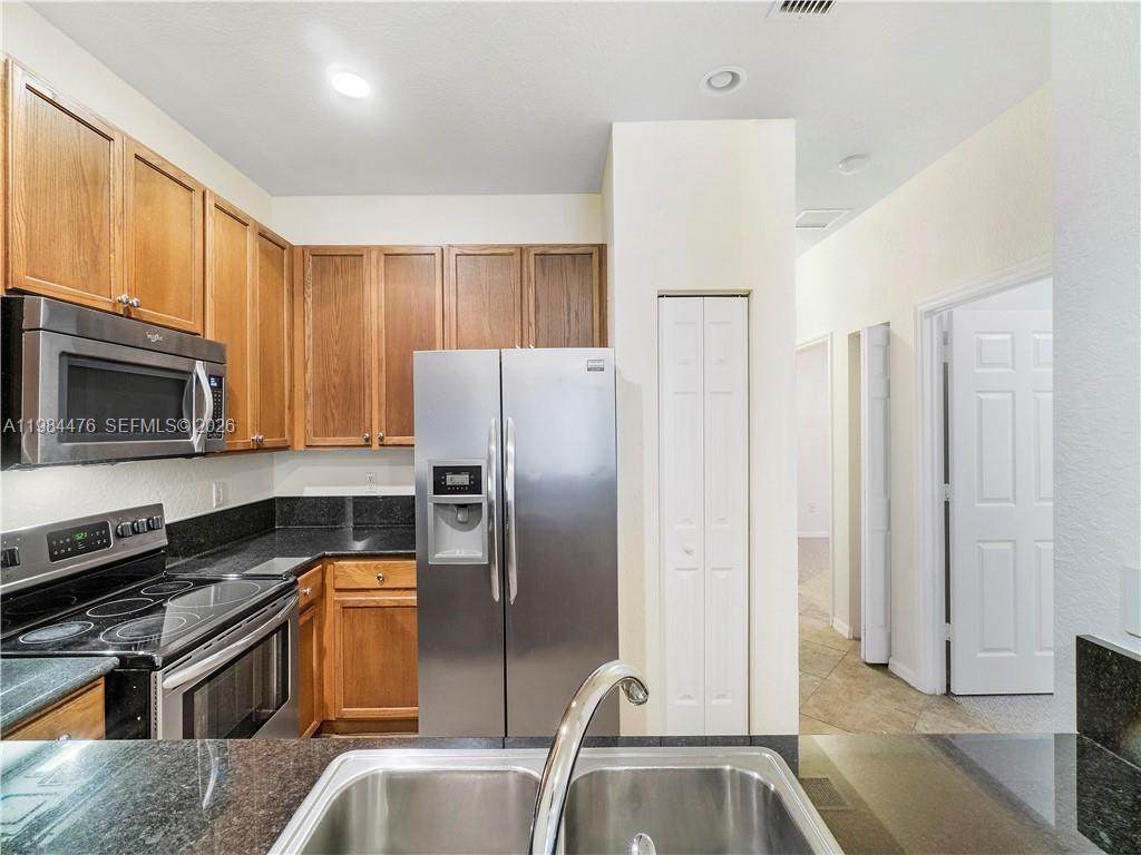 5866 Hampton Hills Blvd - Photo 1