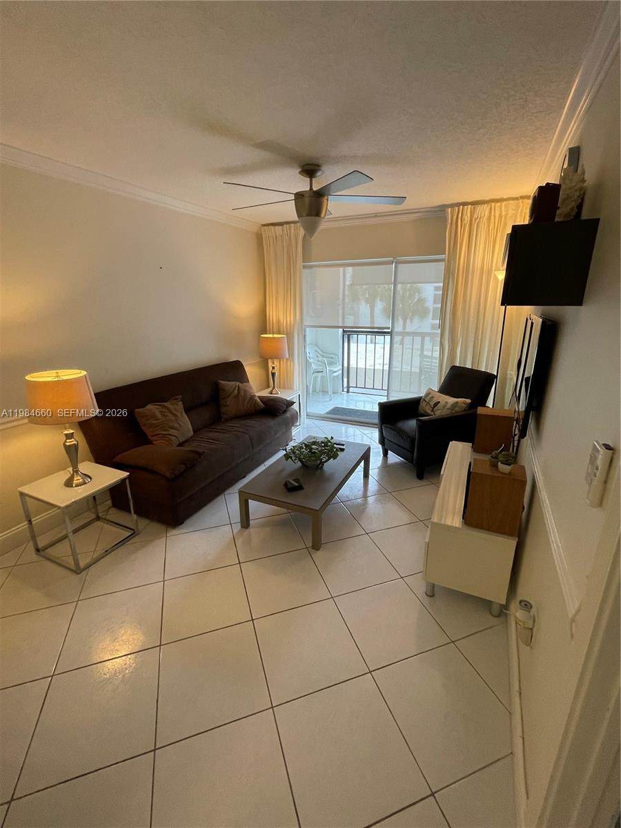 https://bt-photos.global.ssl.fastly.net/miami/1280_boomver_1_A11984660-2.jpg