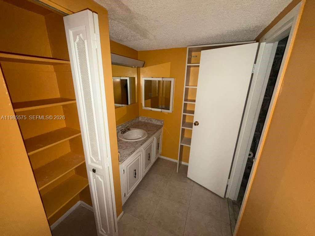 https://bt-photos.global.ssl.fastly.net/miami/orig_boomver_1_A11985575-2.jpg