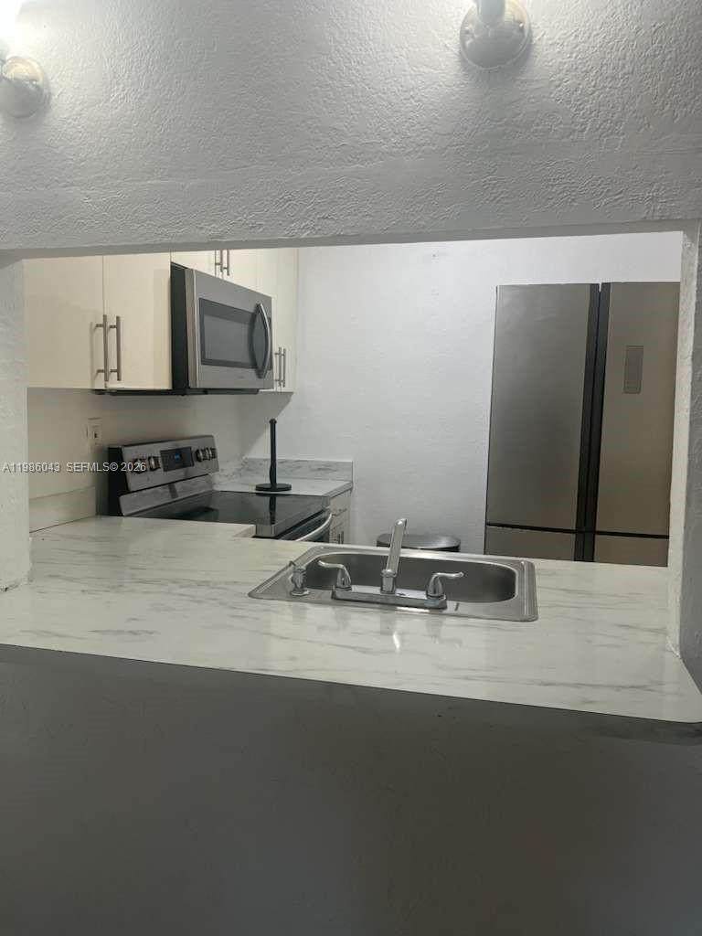 4550 9th St - Photo 1
