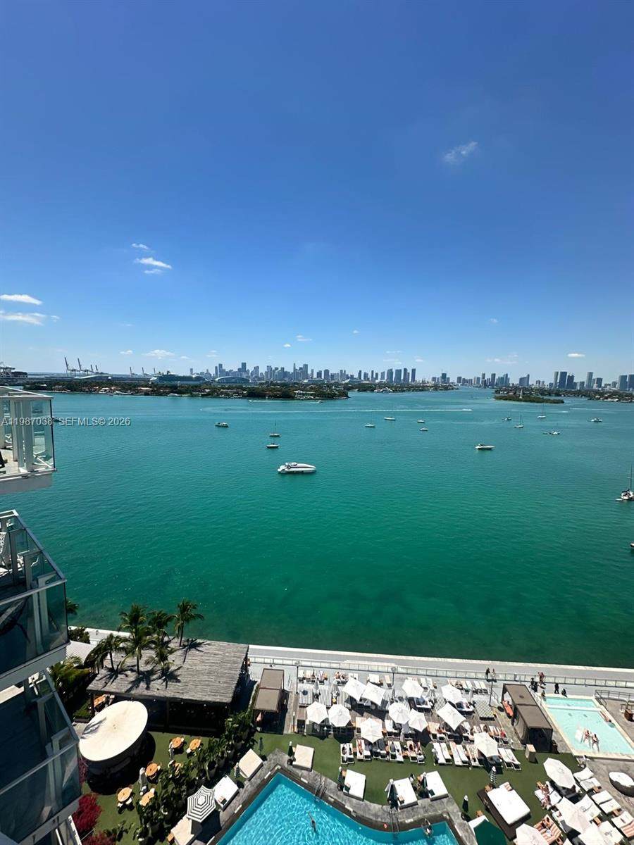 https://bt-photos.global.ssl.fastly.net/miami/orig_boomver_1_A11987038-2.jpg