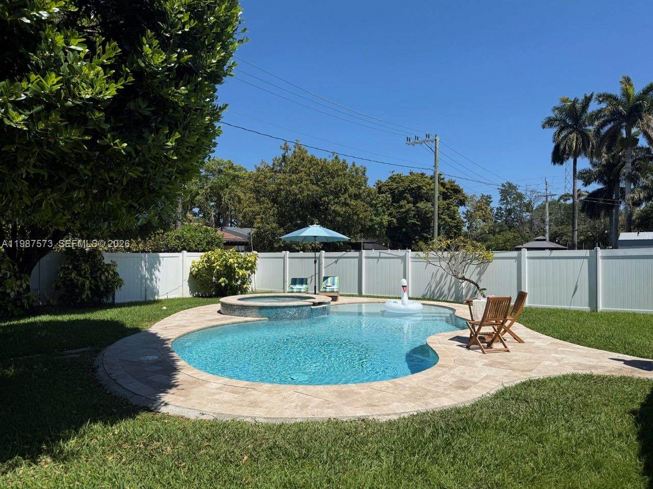 1411 Harding St - Photo 1