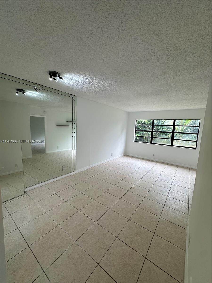 https://bt-photos.global.ssl.fastly.net/miami/orig_boomver_1_A11987888-2.jpg