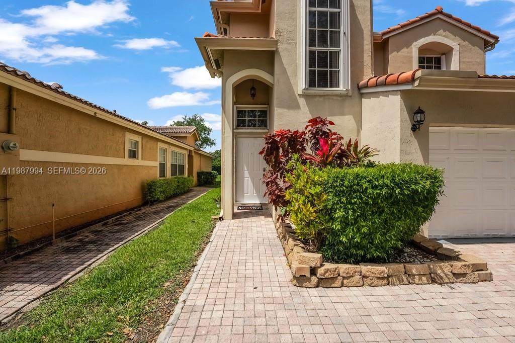 https://bt-photos.global.ssl.fastly.net/miami/orig_boomver_1_A11987994-2.jpg