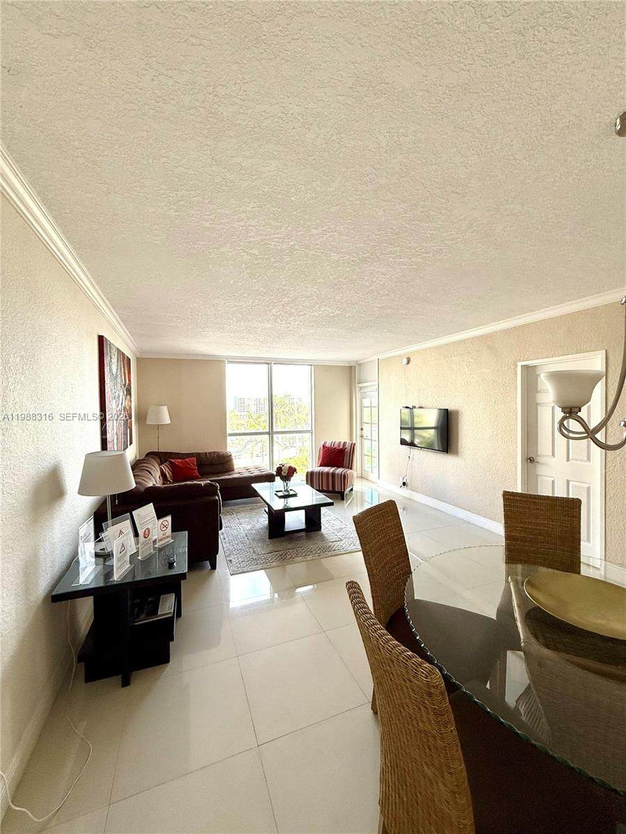 https://bt-photos.global.ssl.fastly.net/miami/1280_boomver_1_A11988316-2.jpg