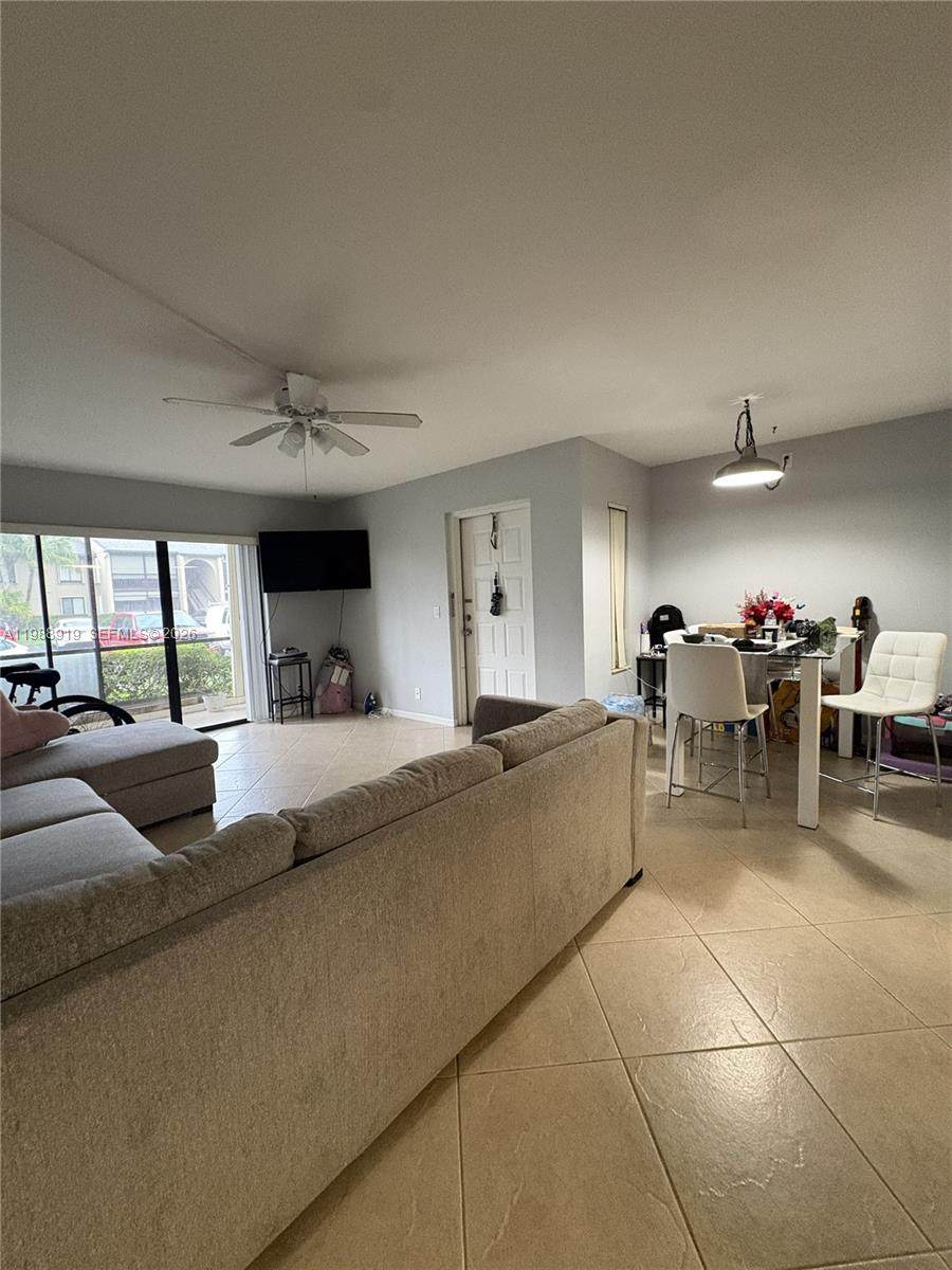 https://bt-photos.global.ssl.fastly.net/miami/orig_boomver_1_A11988919-2.jpg