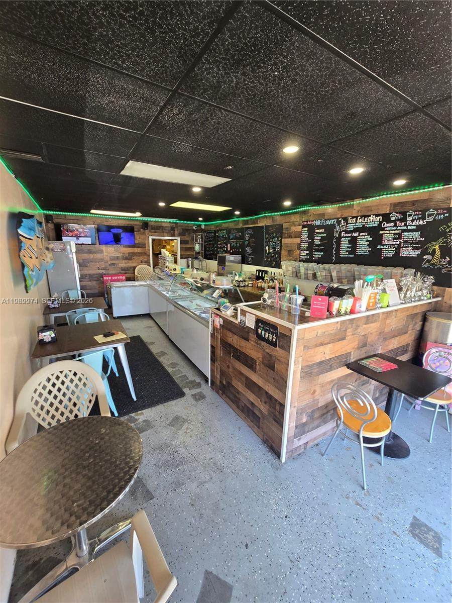 1021 17 ST - Photo 1