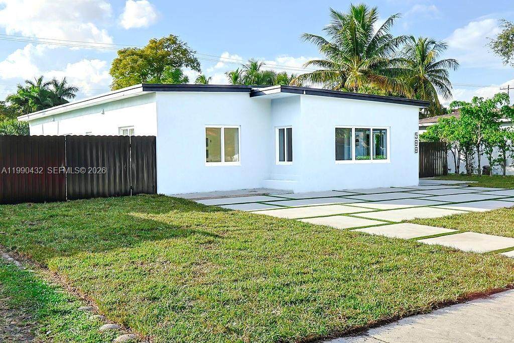 https://bt-photos.global.ssl.fastly.net/miami/orig_boomver_1_A11990432-2.jpg