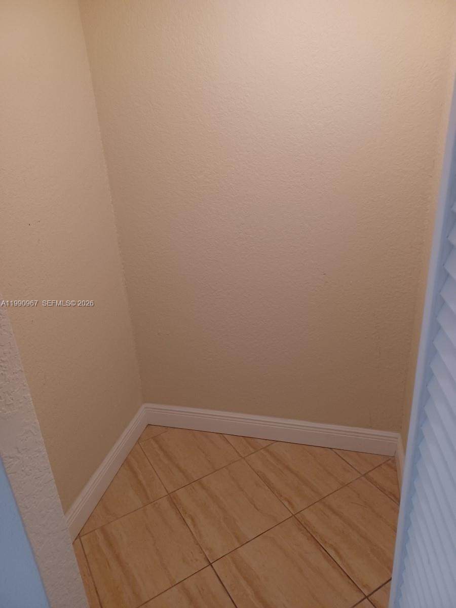 https://bt-photos.global.ssl.fastly.net/miami/orig_boomver_1_A11990967-2.jpg