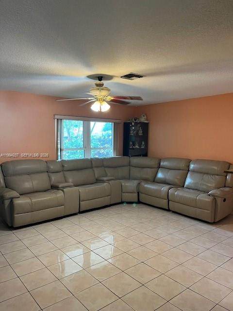 https://bt-photos.global.ssl.fastly.net/miami/orig_boomver_1_A11994237-2.jpg