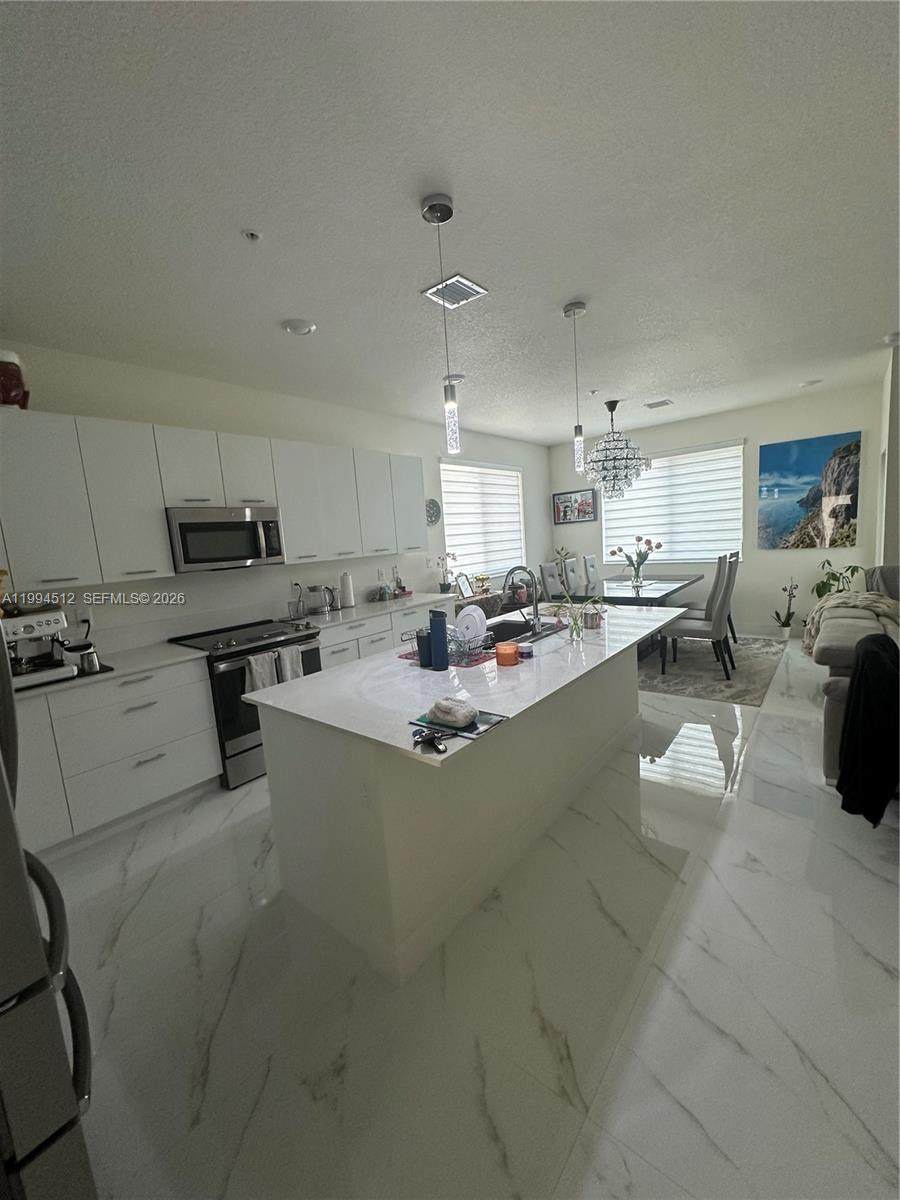 https://bt-photos.global.ssl.fastly.net/miami/1280_boomver_1_A11994512-2.jpg