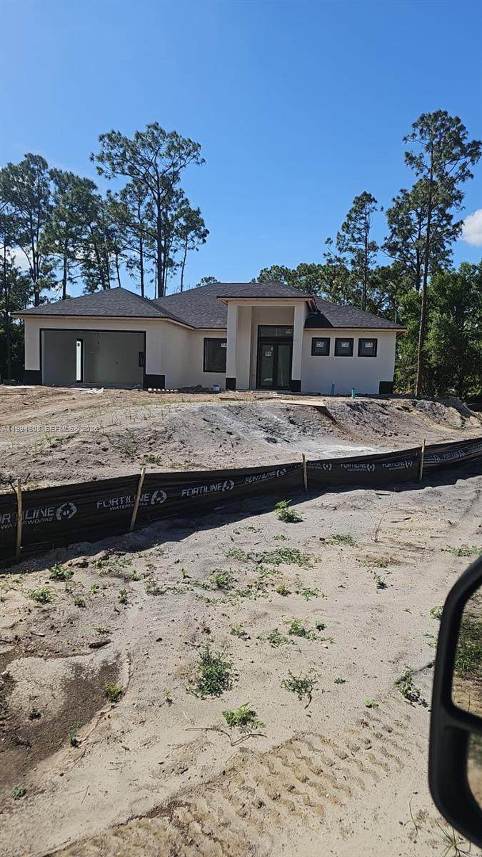 1207 Ramus St East - Photo 1