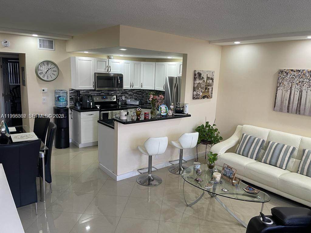 https://bt-photos.global.ssl.fastly.net/miami/orig_boomver_1_A11995302-2.jpg
