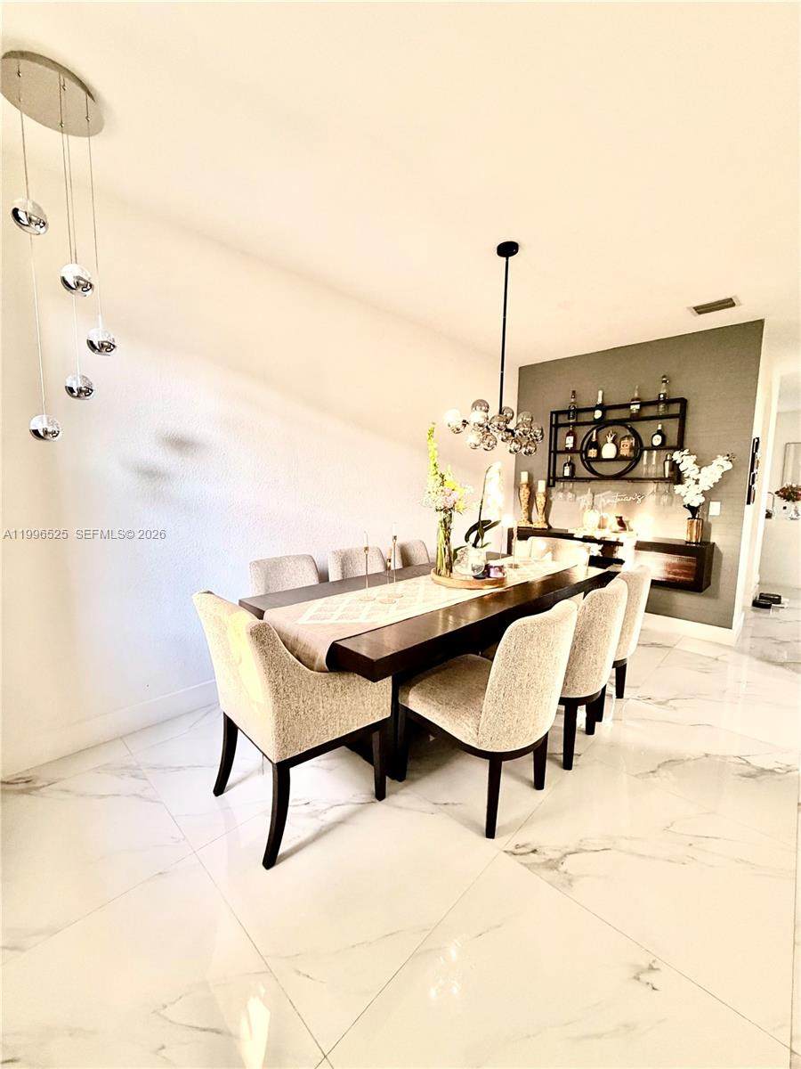https://bt-photos.global.ssl.fastly.net/miami/orig_boomver_1_A11996525-2.jpg