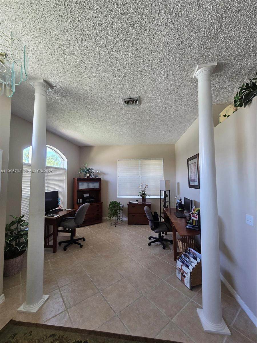https://bt-photos.global.ssl.fastly.net/miami/orig_boomver_1_A11996703-2.jpg