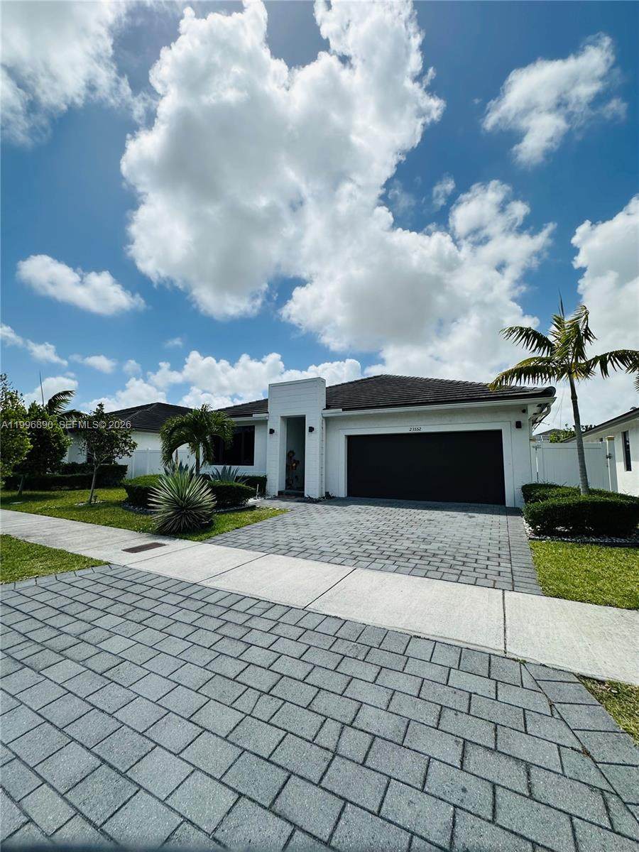 https://bt-photos.global.ssl.fastly.net/miami/orig_boomver_1_A11996890-2.jpg